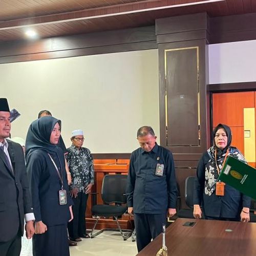 Pelantikan dan Pengambilan Sumpah Jabatan Sekretaris dan Kasubbag Kepegawaian